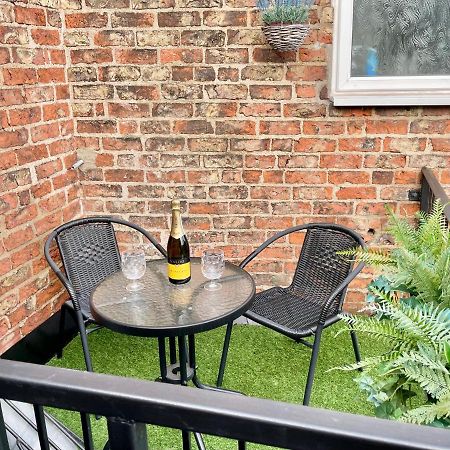 Russets Rest Apartamento York Exterior foto