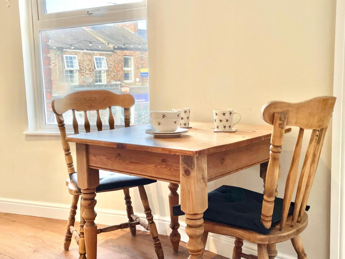 Russets Rest Apartamento York Exterior foto